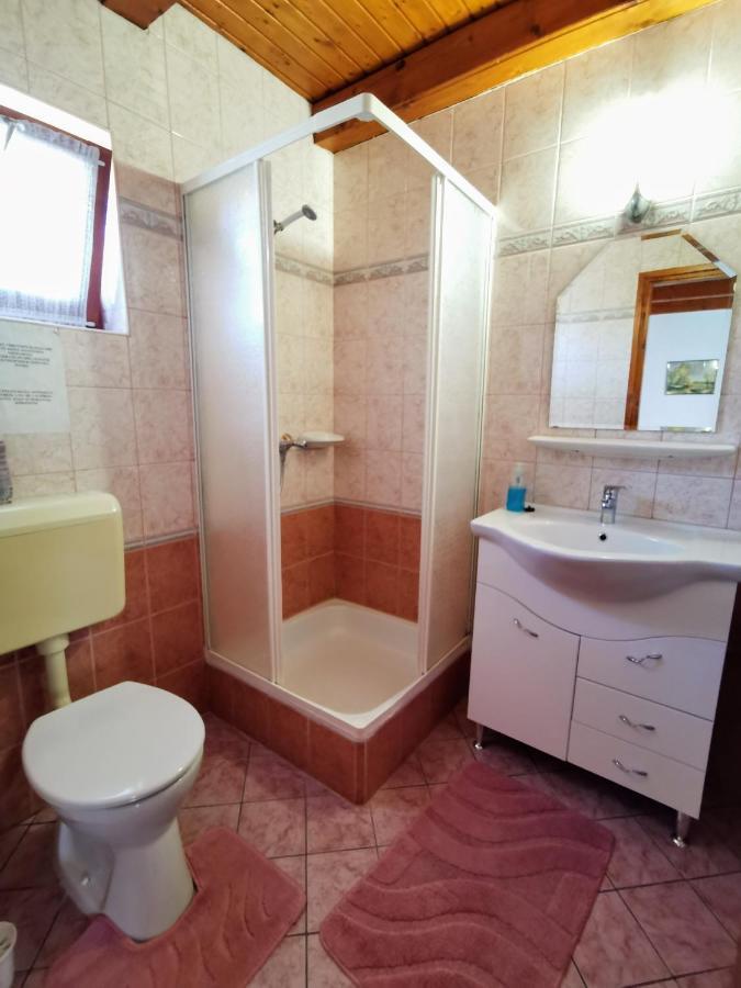 Magyar Apartmanhazak I-Iii. Zalakaros Eksteriør billede