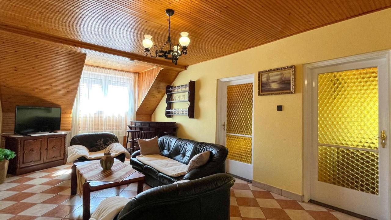 Magyar Apartmanhazak I-Iii. Zalakaros Eksteriør billede